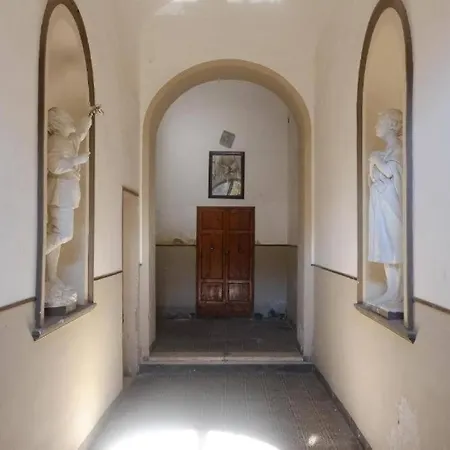 Apartamento Centro Storico Con Balcone E Camino - *