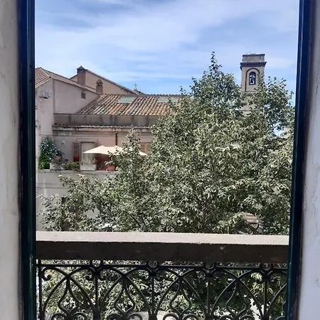 Apartment Centro Storico Con Balcone E Camino - *