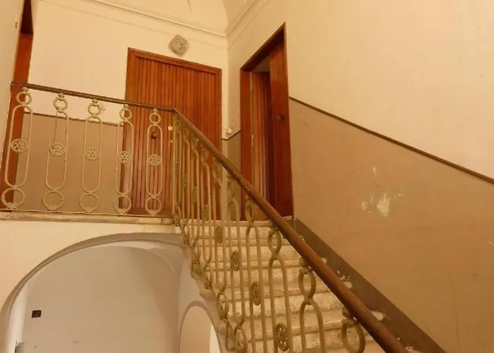 Centro Storico Con Balcone E Camino -